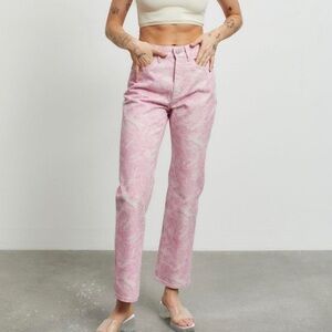 BDG urban outfitters women’s cowboy jeans 
Pink patterned
High-waisted